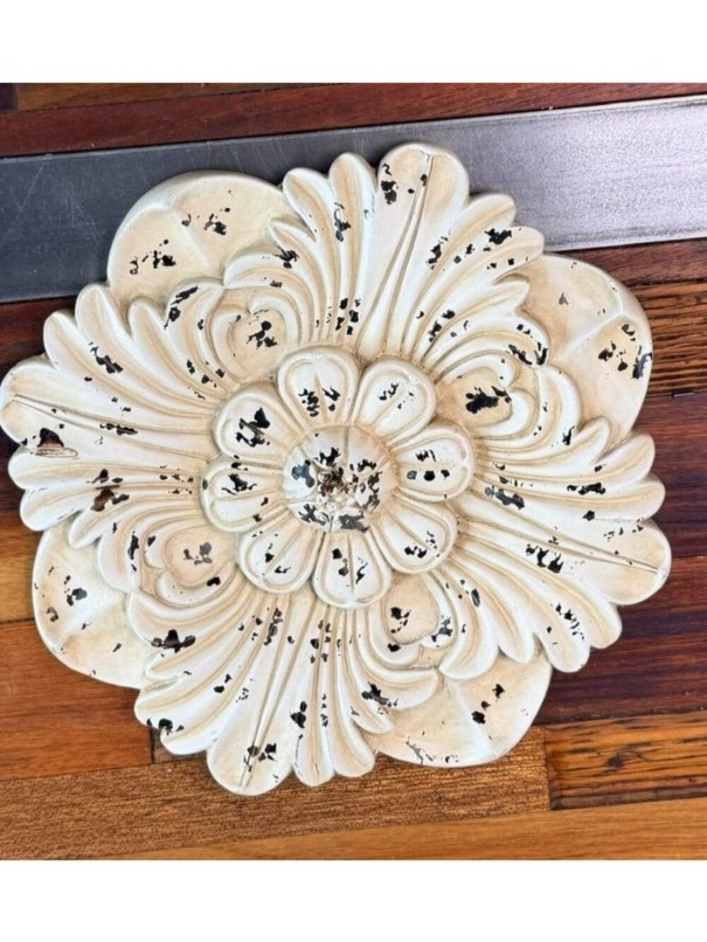 Pair of distressed white floral wall medallions designed with a vintage, shabby - Picture 2 of 6